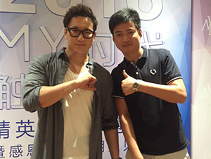 明星經(jīng)紀(jì)人陳星與鄭淳元合影