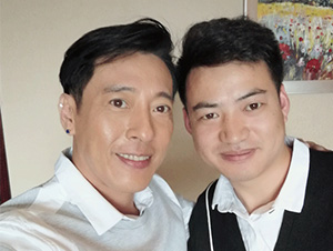 明星經(jīng)紀(jì)人陳星與呂頌賢合影