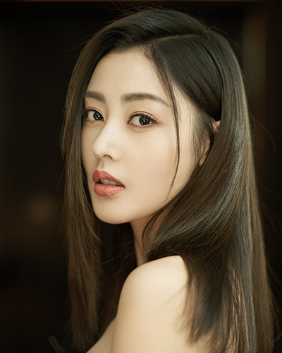 張?zhí)鞇?>
                               <div   id=