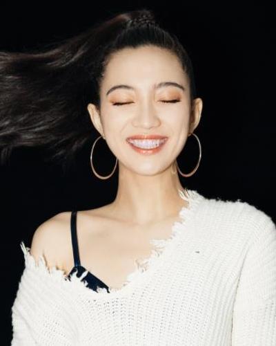 張?zhí)?>
                               <div   id=