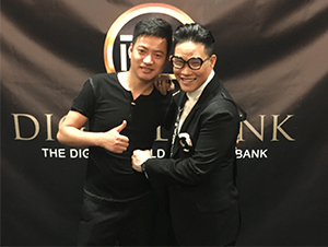 明星經(jīng)紀(jì)人陳星與蘇永康合影