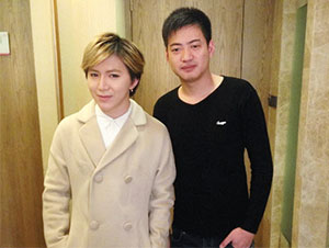 星燦文化明星經(jīng)紀(jì)人陳星與梁君諾合影