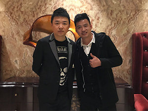星燦文化明星經(jīng)紀(jì)人陳星與劉嘉亮合影
