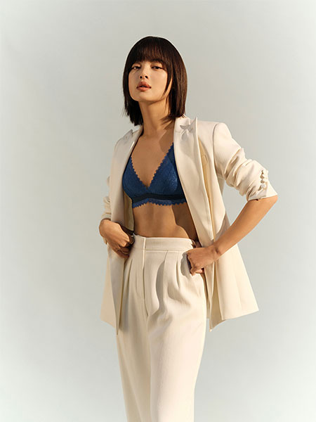 辛芷蕾代言的品牌愛(ài)慕內(nèi)衣