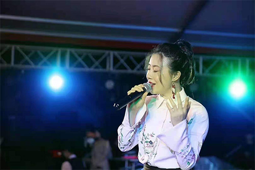 “百變歌姬”花僮#武漢見面會(huì)圓滿收工