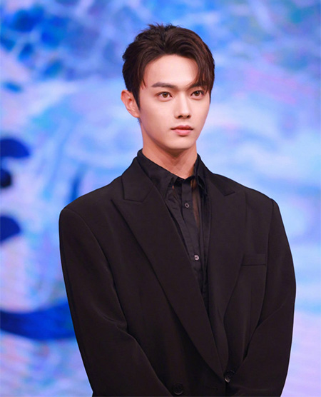 許凱代言的品牌金至尊珠寶