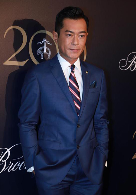 古天樂代言的品牌新標(biāo)木門5度