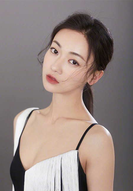 吳謹(jǐn)言代言的品牌菲拉格慕女士香水